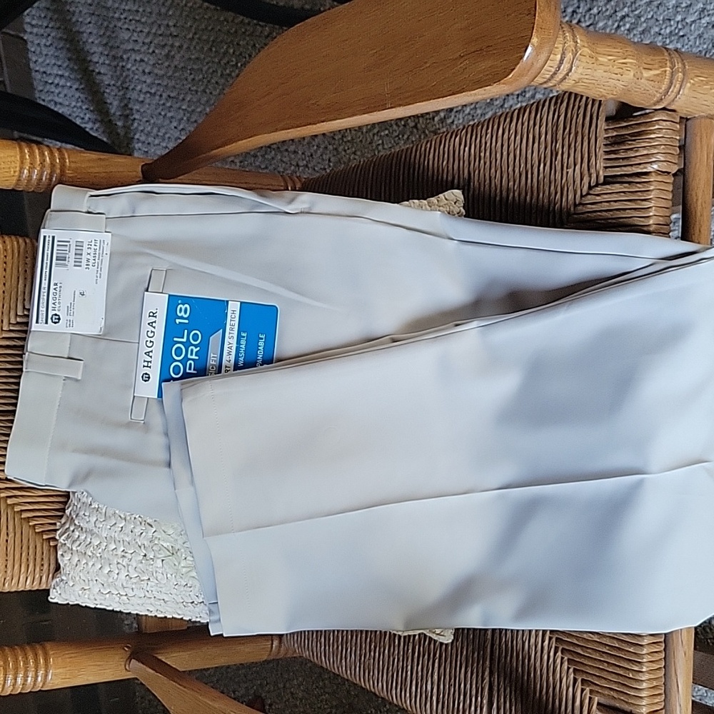Haggar, shirt gripper, classic fit, cool 18 Pro slacks, 38x32 - Picture 4 of 14